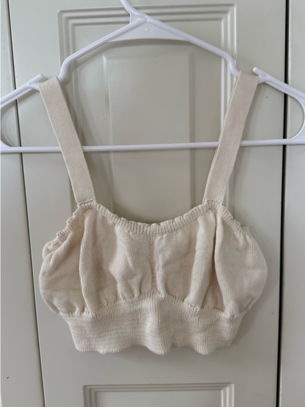 ALOHAS Cream Cropped Knit Tank Top